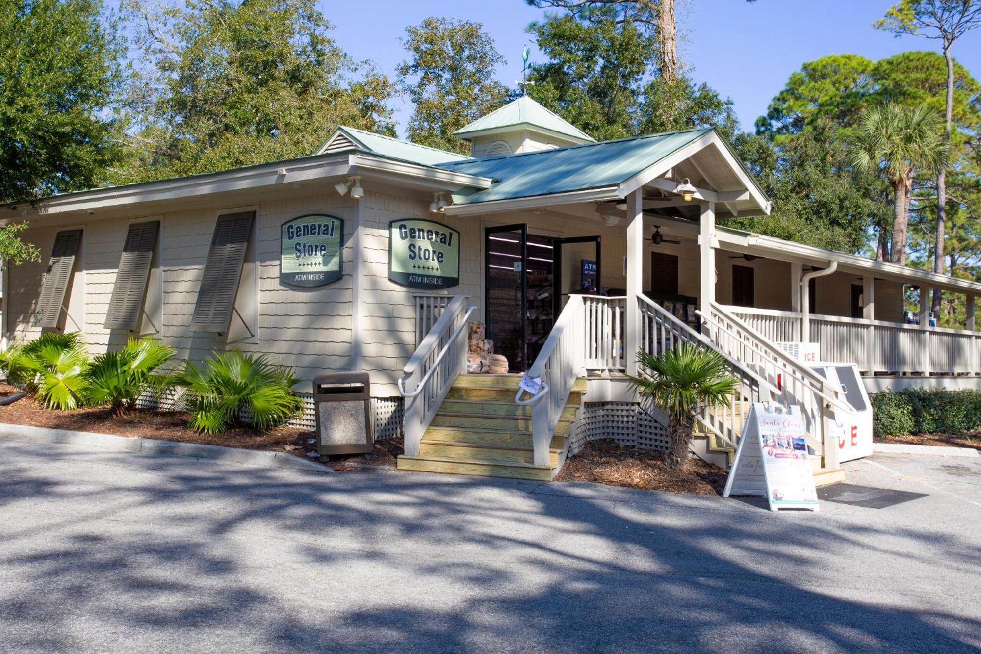 Complex Pool, Pet Friendly, Grill Villa Hilton Head Island Exterior photo